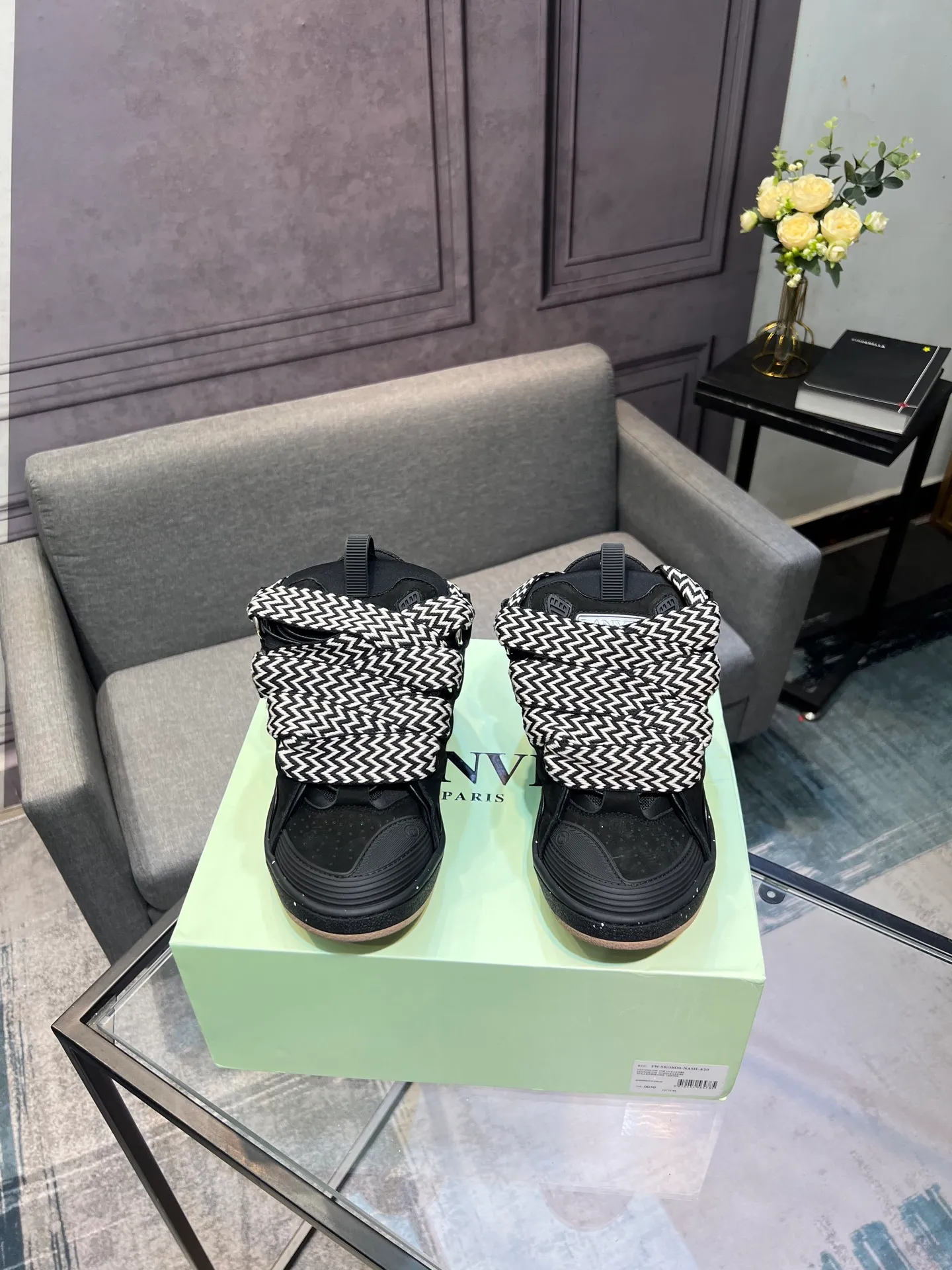 Men's men's shoes💰780 [LANVIN] Latest lace-up fashionable casual sneakers for couples High-quality CLAY couple series‼ ️ The latest trendy products of the season 🌈Many bloggers have planted grass and purchased the original open-mold customization. The upper and outsole are sewn with mark threads without edge sealing. Multiple material splicing combination design. Very versatile for fashionable and casual wear. Comfortable on the feet. Recommended for self-retention (upper cowhide + cow suede + breathable mesh) inner foot pad cowhide exclusive original open-mold clear logo rubber outsole ⚠️36-44 yards (45 custom-made)